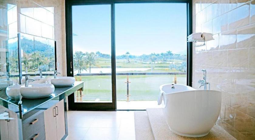 Diamond Bay Golf And Villas نها ترانج المظهر الخارجي الصورة
